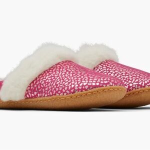 Sorrel Cozy Pink Slippers with White Fur Trim